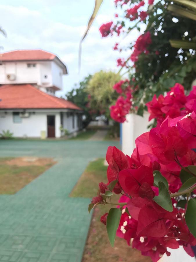 White Rose Beach Resort Маравіла Екстер'єр фото